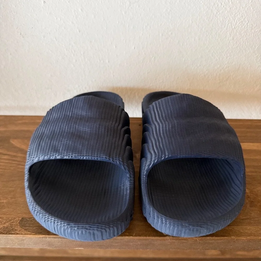 Adidas Adilette 22 Slides Navy Blue UK 6 US Men's 6.5 Women's 7.5 Sandals